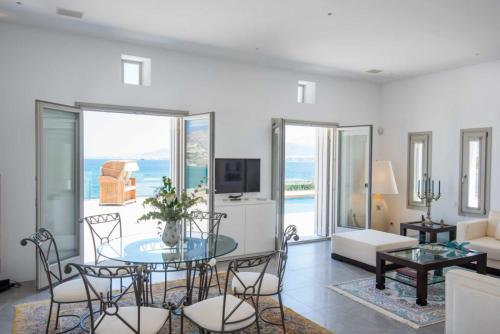 Antiparos-Mar22